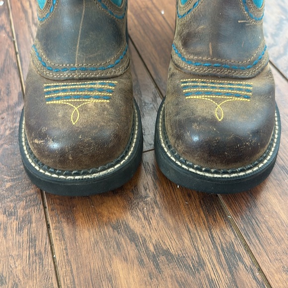 EUC Ariat Blue and Brown Western Boots - Picture 4 of 4